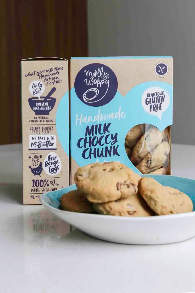 ARM00 MILK CHOCCY CHUNK LOW RES - STYLED (9).webp
